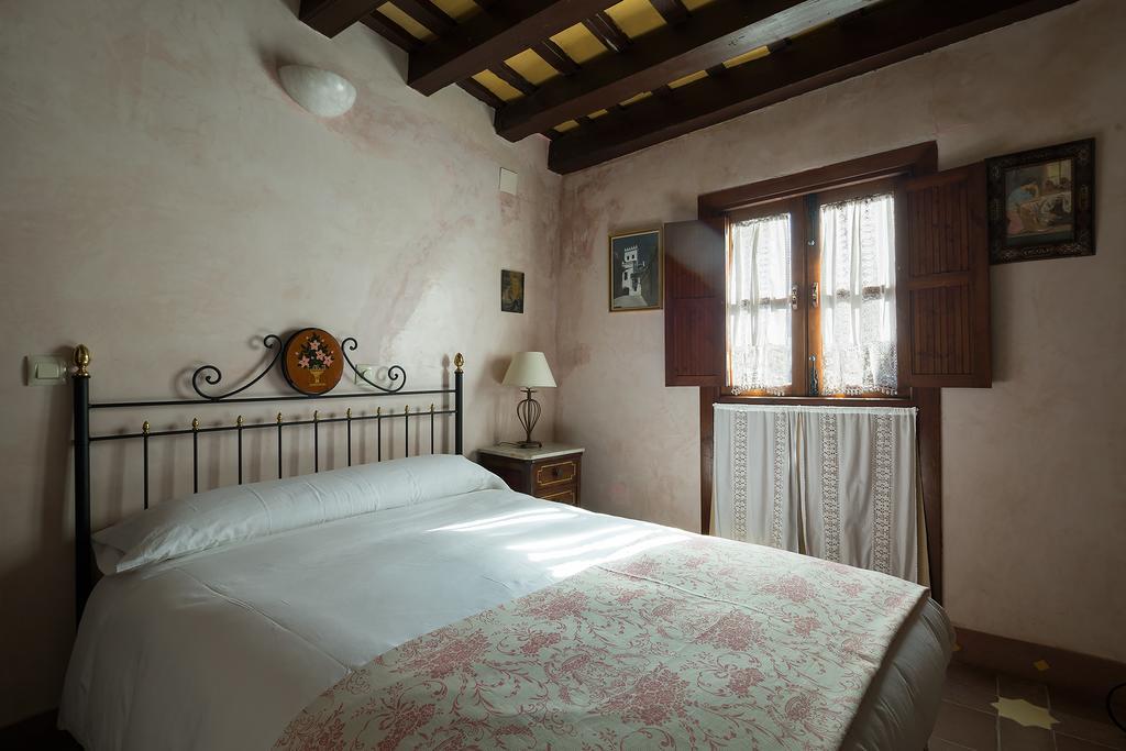 Holi-rent Historic House Next To The Alcazar Séville